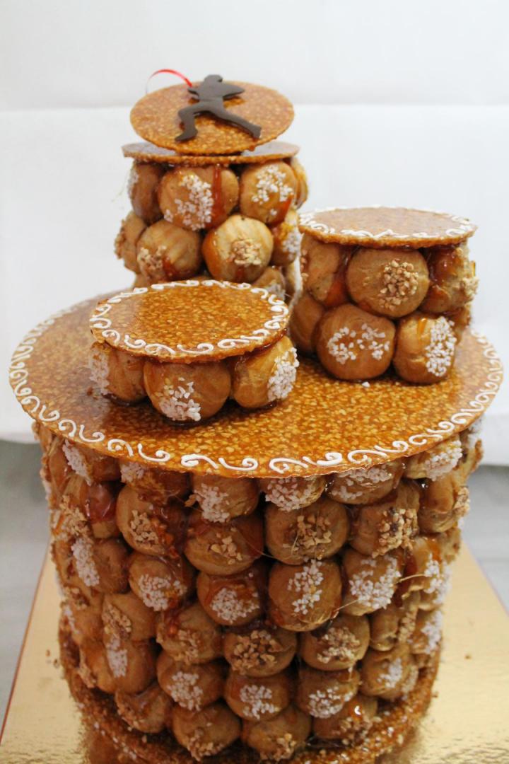 Piece Montée https://www.lagateriecevenole.com/