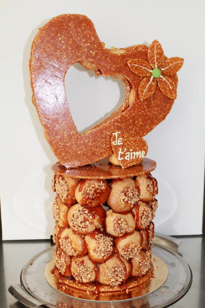 Piece Montée https://www.lagateriecevenole.com/