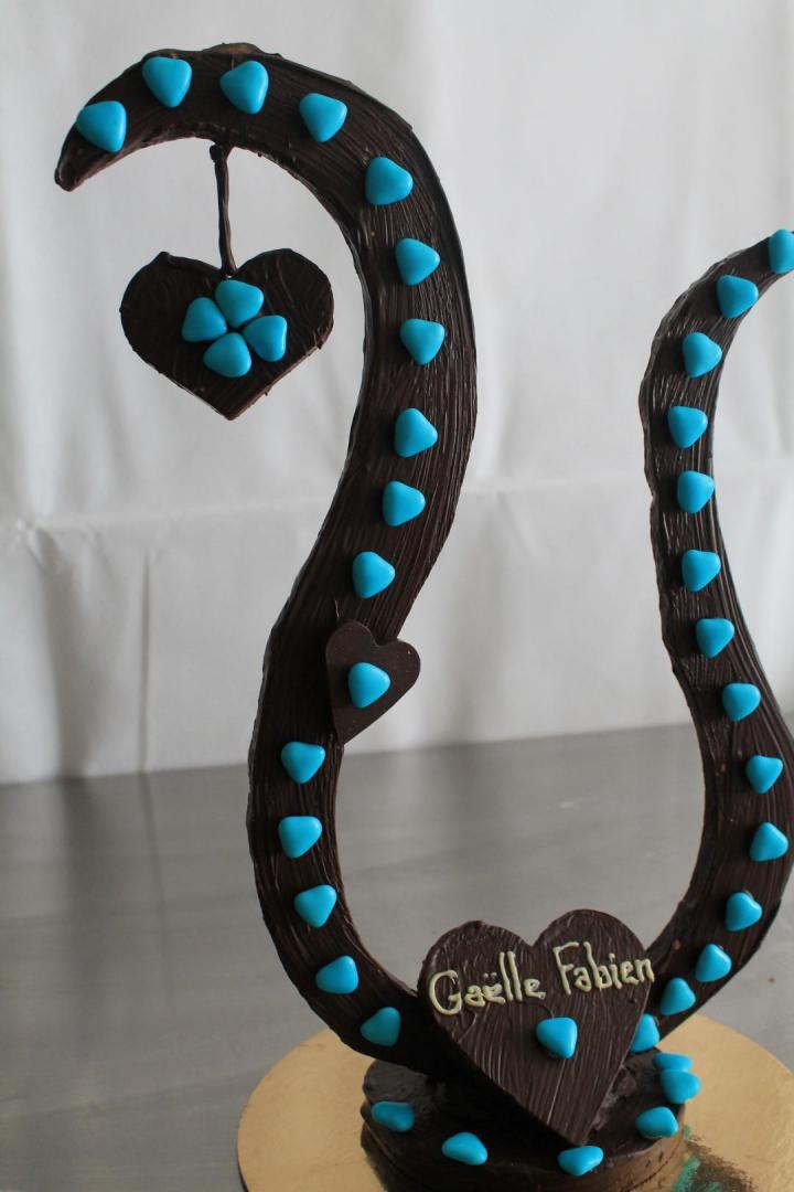 Piece en chocolat https://www.lagateriecevenole.com/
