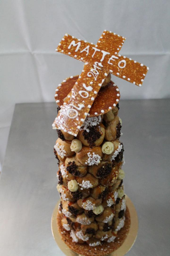Pièce Montée Communion https://www.lagateriecevenole.com/