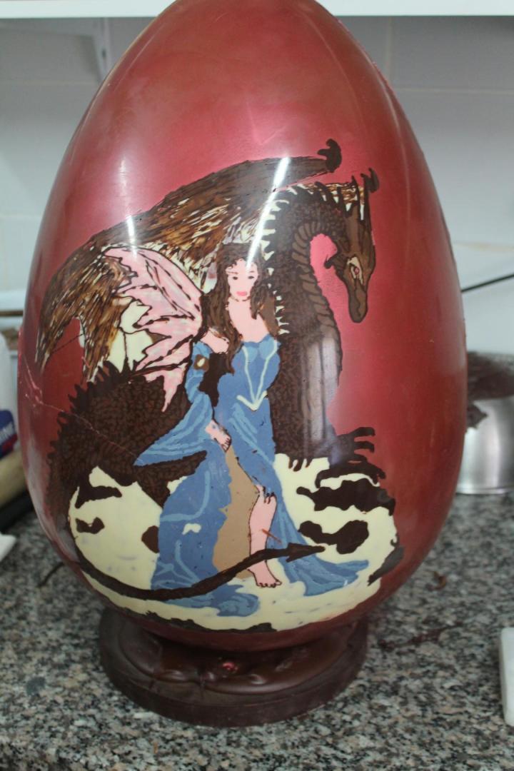 Oeuf aux fées et dragons https://www.lagateriecevenole.com/